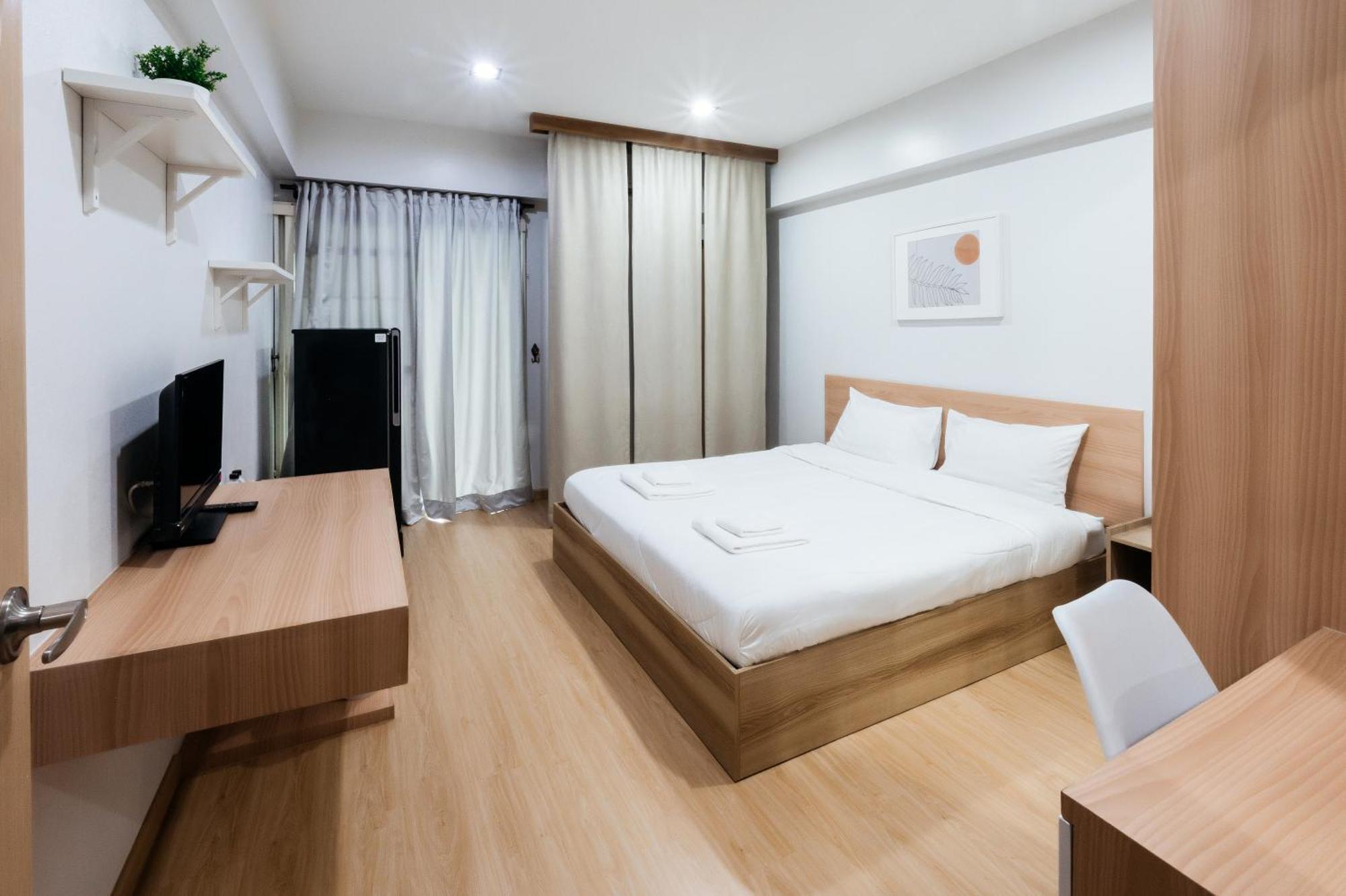 Creston Grand Hotel Suphanburi Eksteriør billede